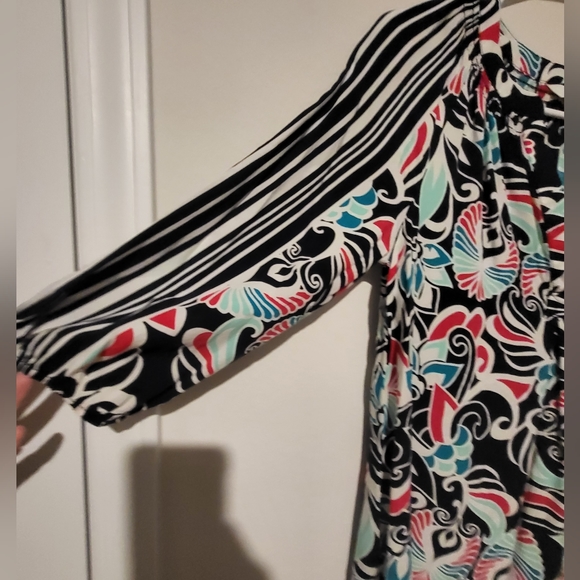 Top - Picture 3 of 4